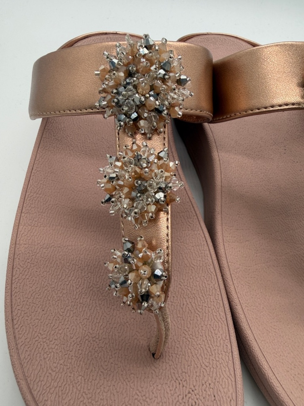 Fitflop Rose Gold Beaded Toe-Post Sandals - Pink Footbed - Picture 2 of 6